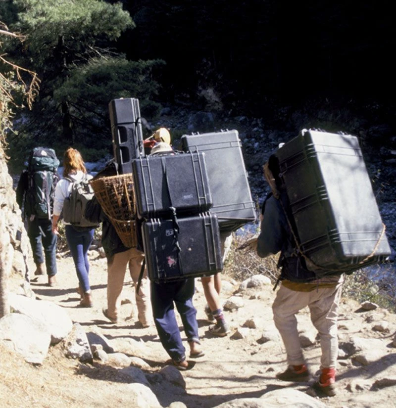 Pelican 1650-FL1 Large Wheeled Transport Case With 1 Inch Foam Lining 4 Pelican 1650-FL1 Large Wheeled Transport Case With 1 Inch Foam Lining - Image 2