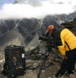 Pelican 1650-FL1 Large Wheeled Transport Case With 1 Inch Foam Lining 11 Pelican 1650-FL1 Large Wheeled Transport Case With 1 Inch Foam Lining -Luggage Storage Store pelican 1650 app photoshoot 2