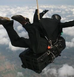 Pelican 1650-FL1 Large Wheeled Transport Case With 1 Inch Foam Lining 13 Pelican 1650-FL1 Large Wheeled Transport Case With 1 Inch Foam Lining -Luggage Storage Store pelican 1650 app skydiving 1