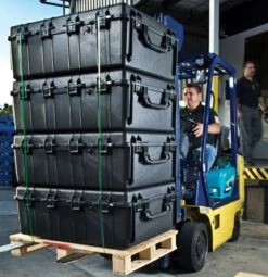 Pelican 1730NF Large Wheeled Transport Case With Empty Interior -Luggage Storage Store pelican 1730 app forklift 1